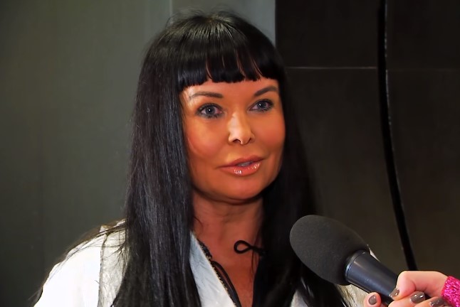 &quot;Мы не кушаем – мы худеем&quot;: Ассия Ахат поделилась секретом идеальной фигуры (видео)