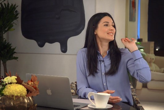 "Без планування ніяк": Єфросиніна показала нову яскраву "п'ятірочку" (відео)