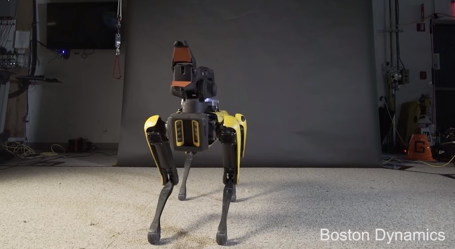 Відео дня: мережу &quot;підірвав&quot; ритмічний танок робопса під Uptown Funk