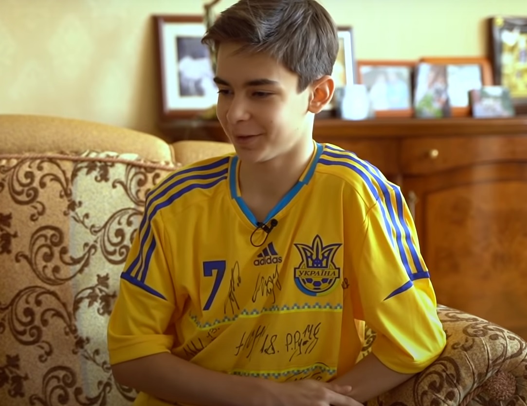 Україна - Швеція: як зараз виглядає хлопчик уболівальник, який став відомим на Євро 2012