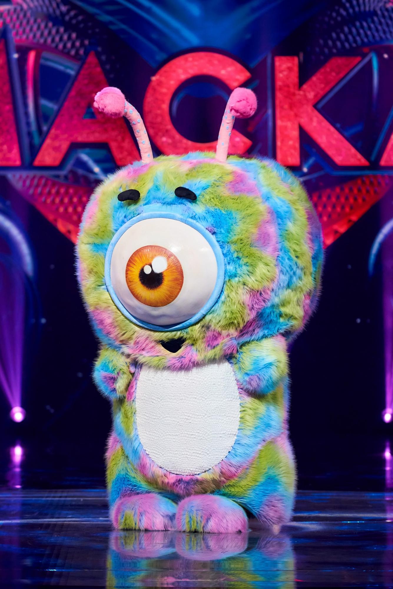 Участник популярного украинского ТВ-шоу станцует на пилоне: в сеть &quot;слили&quot; видео