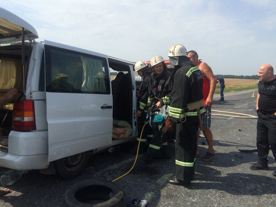 ДТП в Черкасской области: 1 погибший, 10 травмированых