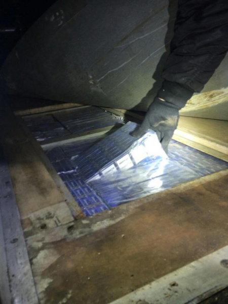 На кордоні затримали 26 тис. пачок контрабандних сигарет