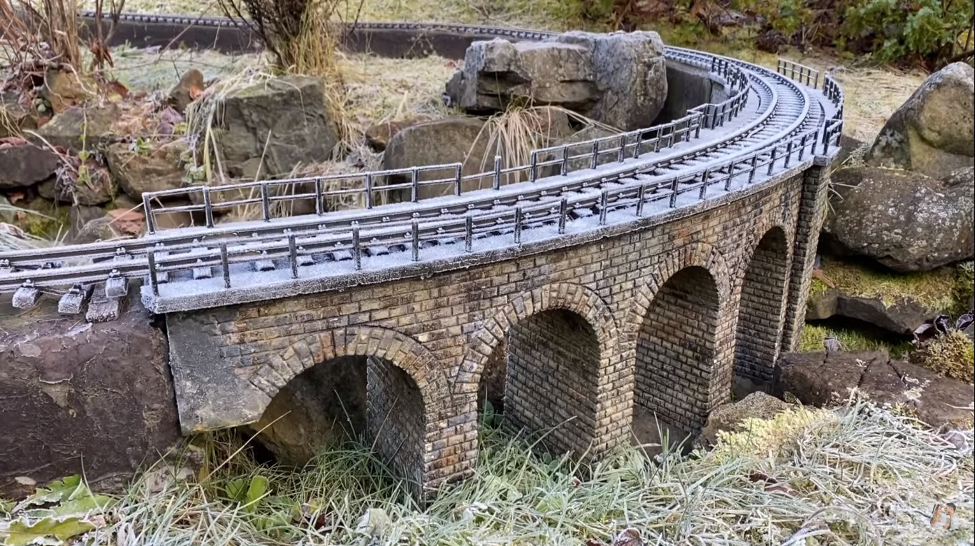 Побачити Яремче за 15 хвилин: казковий парк в Карпатах показали на фото