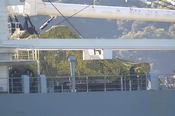 В Турции сообщают о замаскированных танках на прошедшем Босфор российском корабле