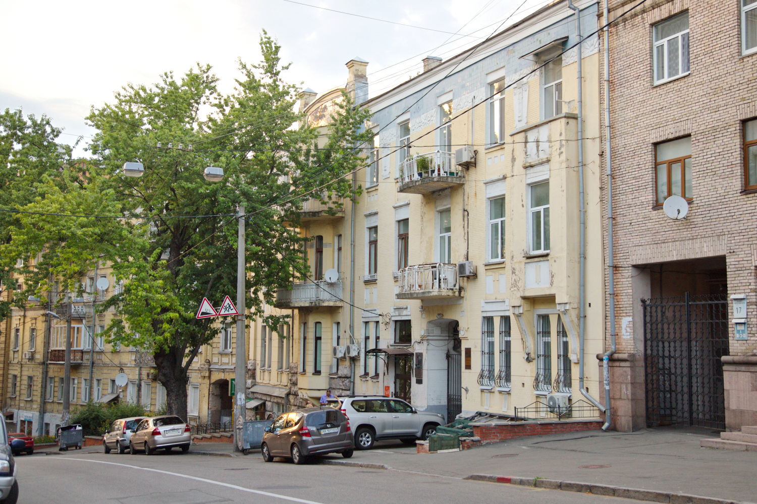 Улица Лютеранская, 15 - Бывший доходный дом, выстроенный по проекту А. Вербицкого