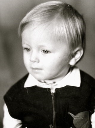 Дзидзьо в детстве 