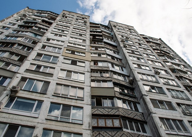 Закрылся от жены и выстрелил себе в голову: фото и детали ЧП в Киеве