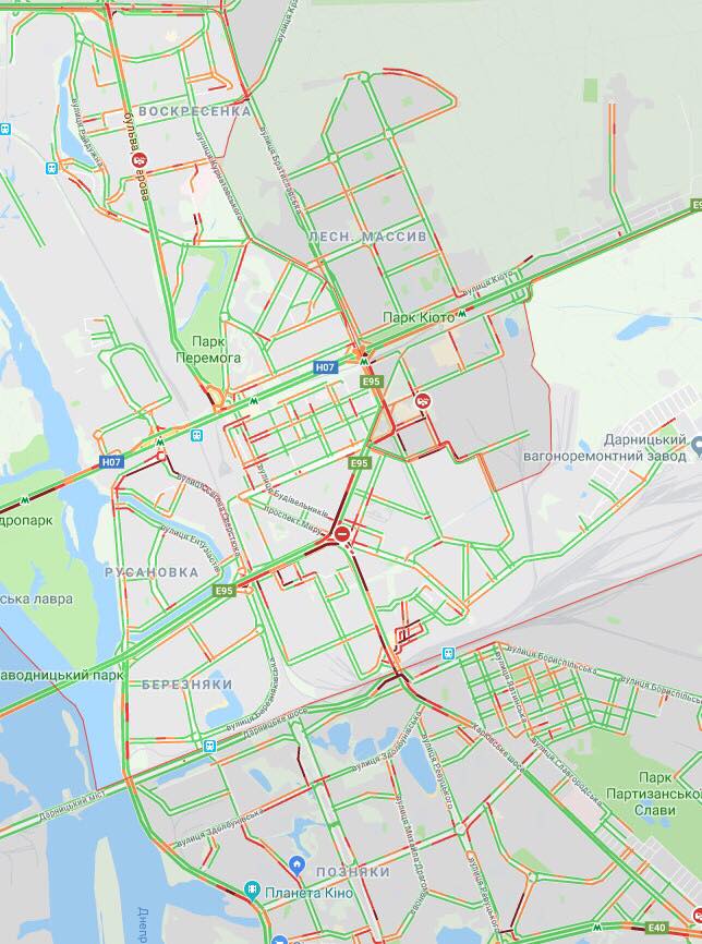 В Киеве образовались многочисленные пробки
