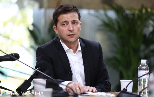 Зеленский назвал имена российских звезд, с которыми общается