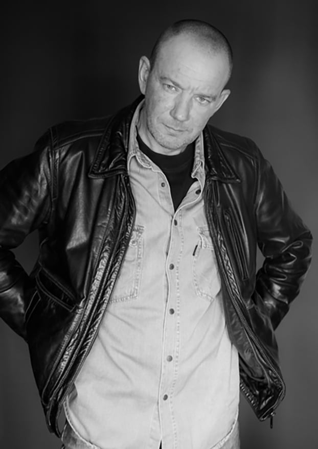 Умер звезда &quot;Улицы разбитых фонарей&quot;: ему было всего 48 лет (видео)