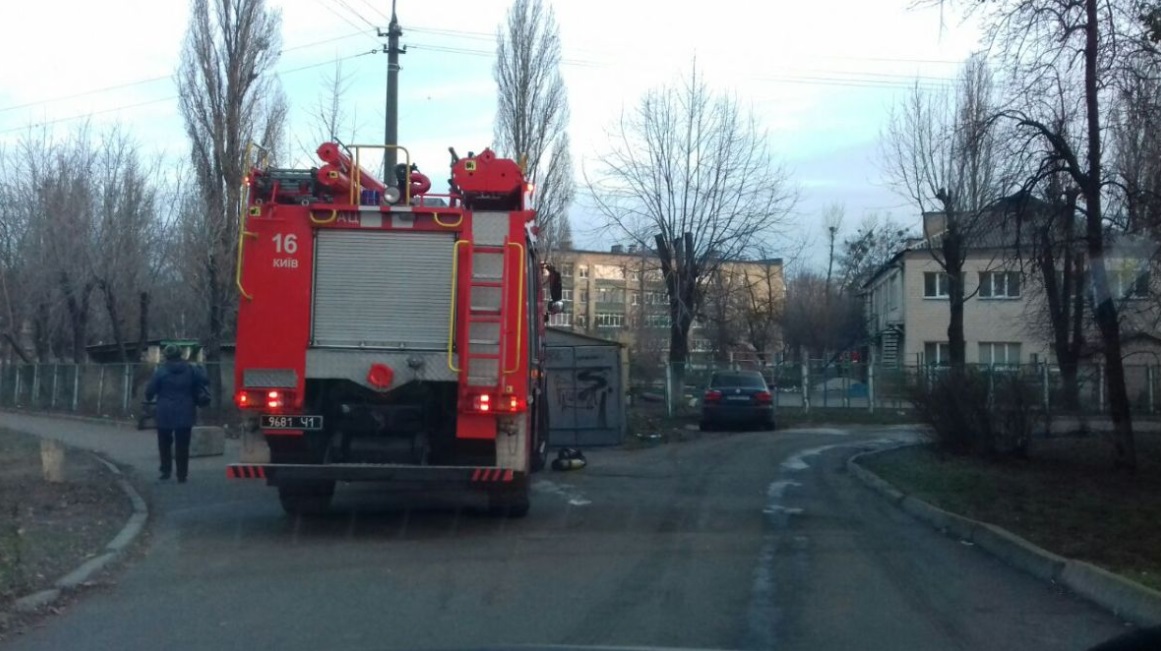 У Києві горів дитячий садок: є жертви (фото)