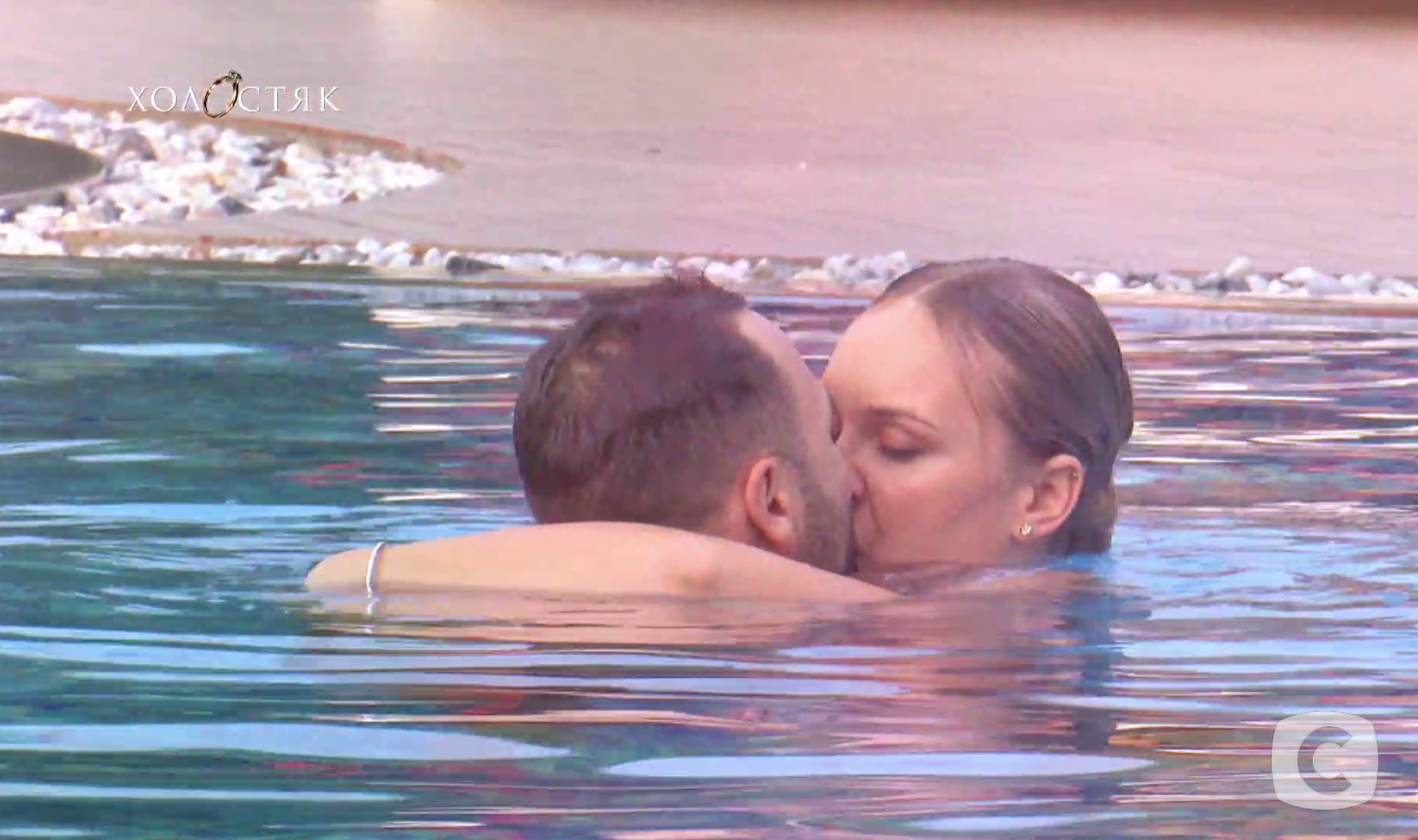 Холостяк 10 пятый выпуск: проект покинула одна из фавориток Макса Михайлюка