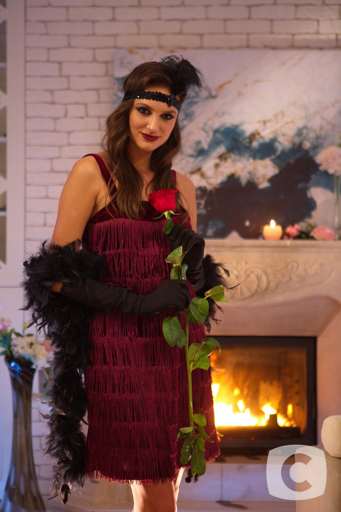 Учасниці шоу Холостяк-10 вразили образами на вечірці: від Монашки до Мальвіни