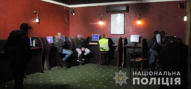 У Києві силовики виявили ще один салон азартних ігор
