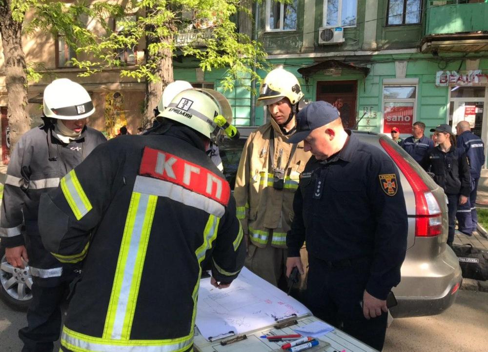 В Одессе обрушилась часть жилого дома