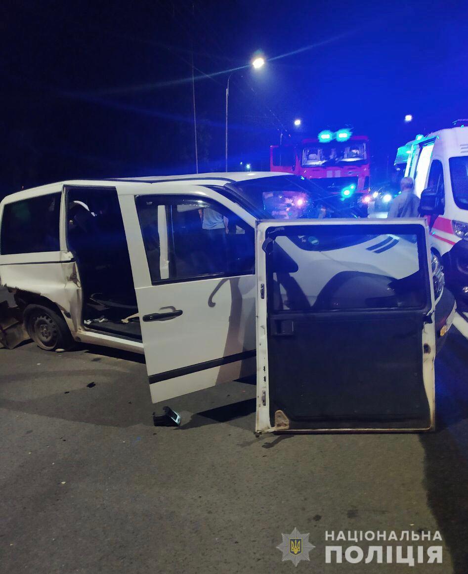 У Волинській області сталася ДТП з мікроавтобусом, один загиблий та 6 постраждалих