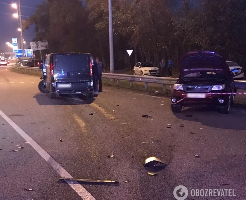 Під Києвом в аварії загинула мати на очах у двох синів