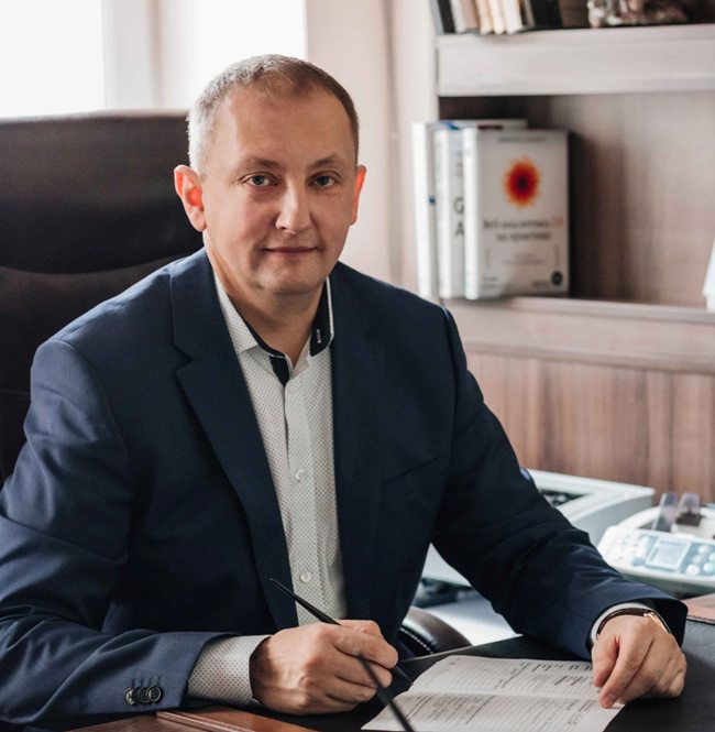 Лауреат общенациональной программы "Человек года-2017" в номинации "Лидер малого и среднего бизнеса года"