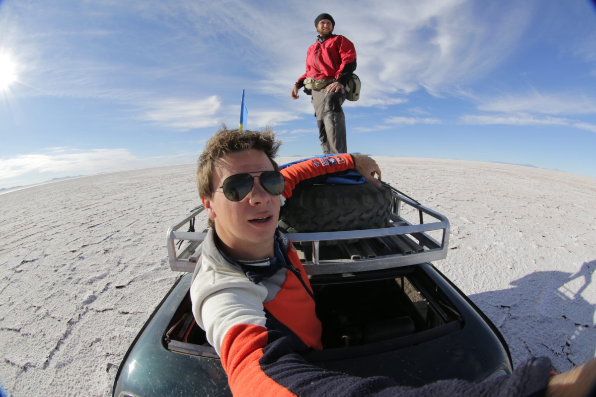 Лохматый ведущий: Дмитрий Комаров забавно посмеялся над первыми выпусками &quot;Мира наизнанку&quot;