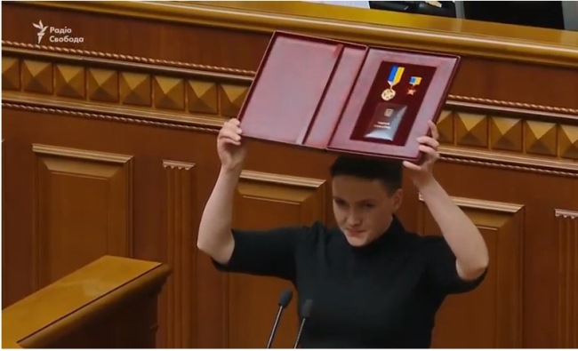 Рада рассматривает снятие неприкосновенности с Савченко: онлайн