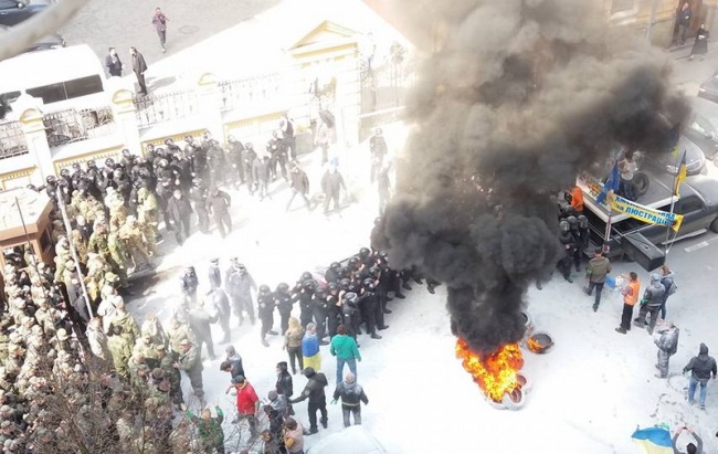 Новости Украины за 8-10 апреля: отставка Яценюка и перспективы освобождения Сенцова