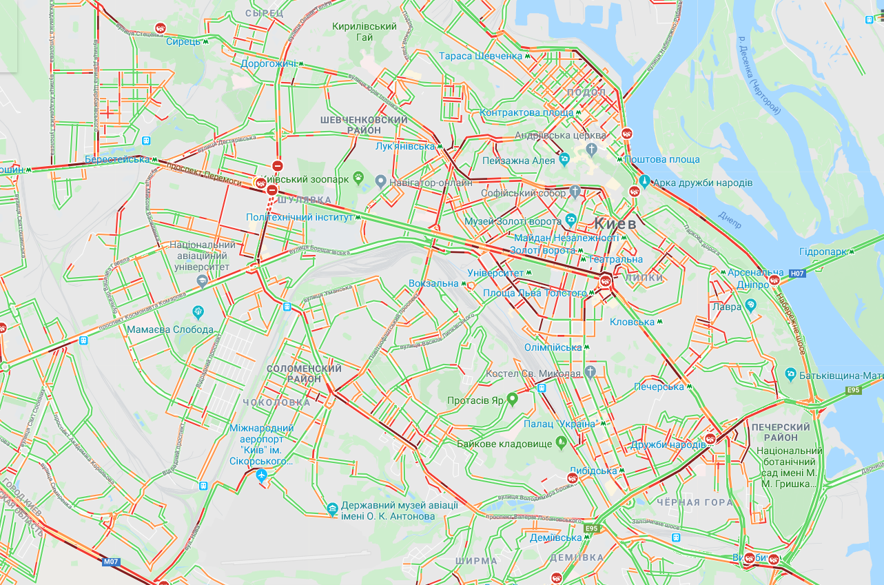 Киев сковали многочисленные пробки