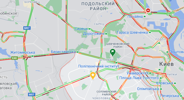 У Києві ускладнено рух транспорту на проспекті Перемоги