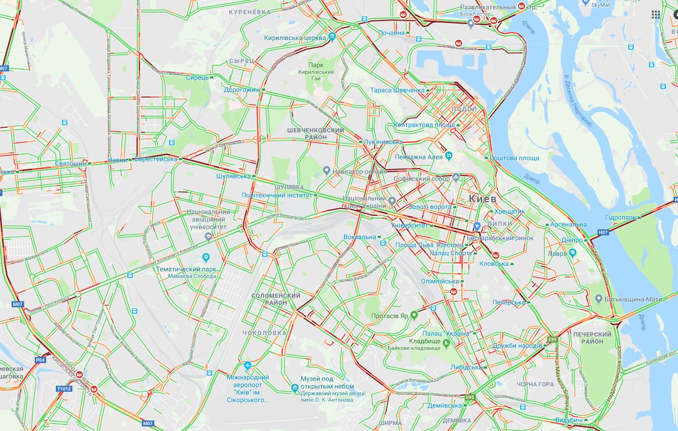 У Києві утворилися численні затори на дорогах