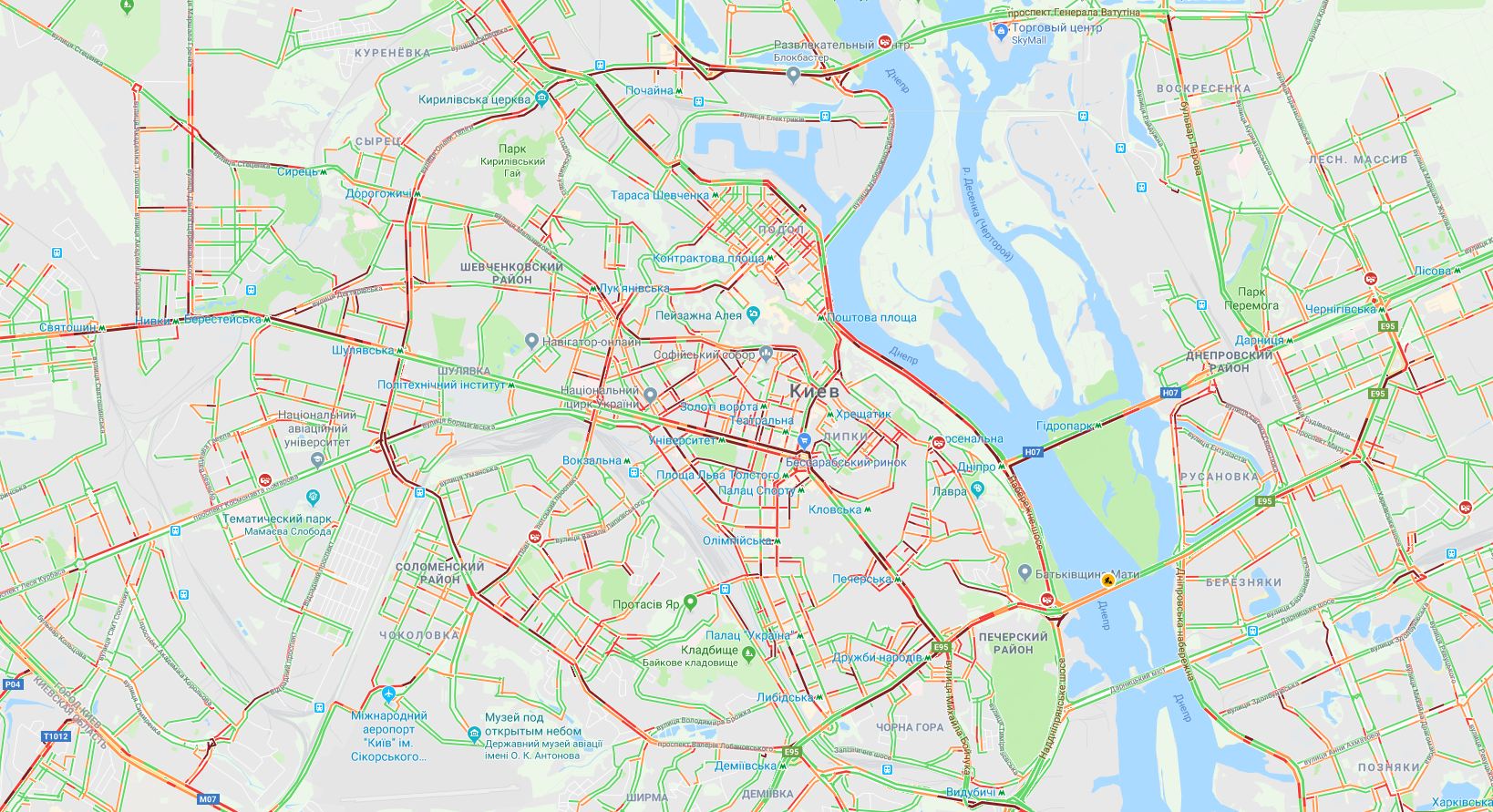 У Києві утворилися численні затори на дорогах