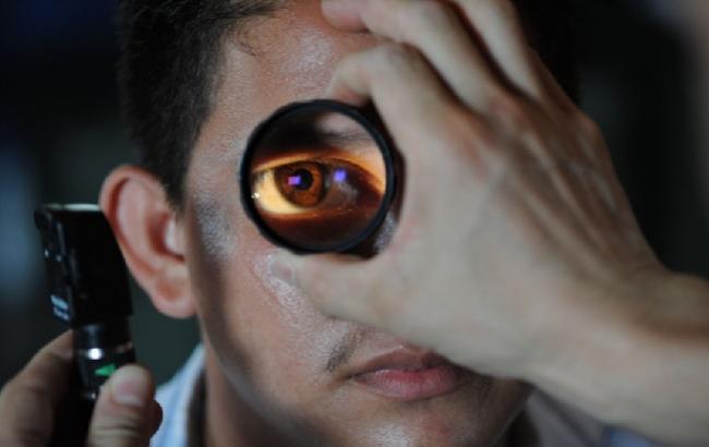 Сухе око: офтальмолог розповів про поширену проблему із зором