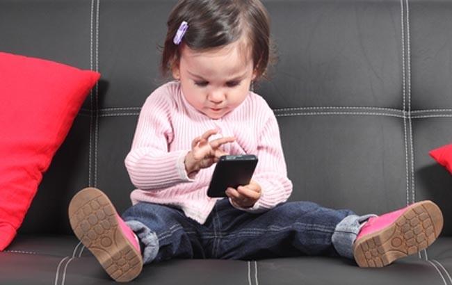 ВОЗ отрывает детей от гаджетов: Супрун назвала родителям &quot;альтернативу&quot;