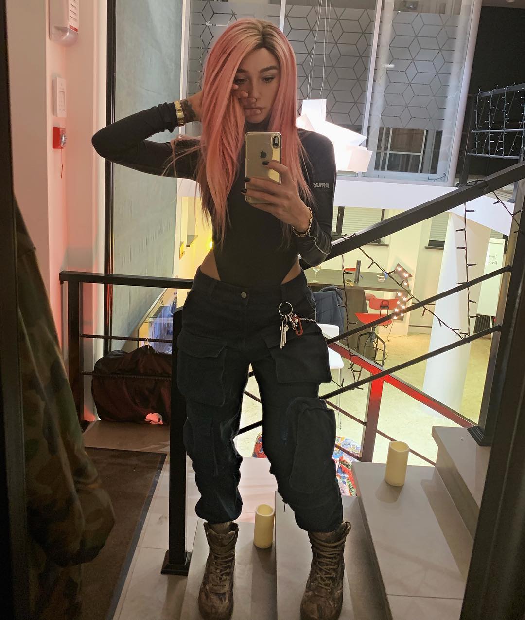 Экс-ведущая &quot;Орла и Решки&quot; показала, кто вдохновил ее на смену имиджа