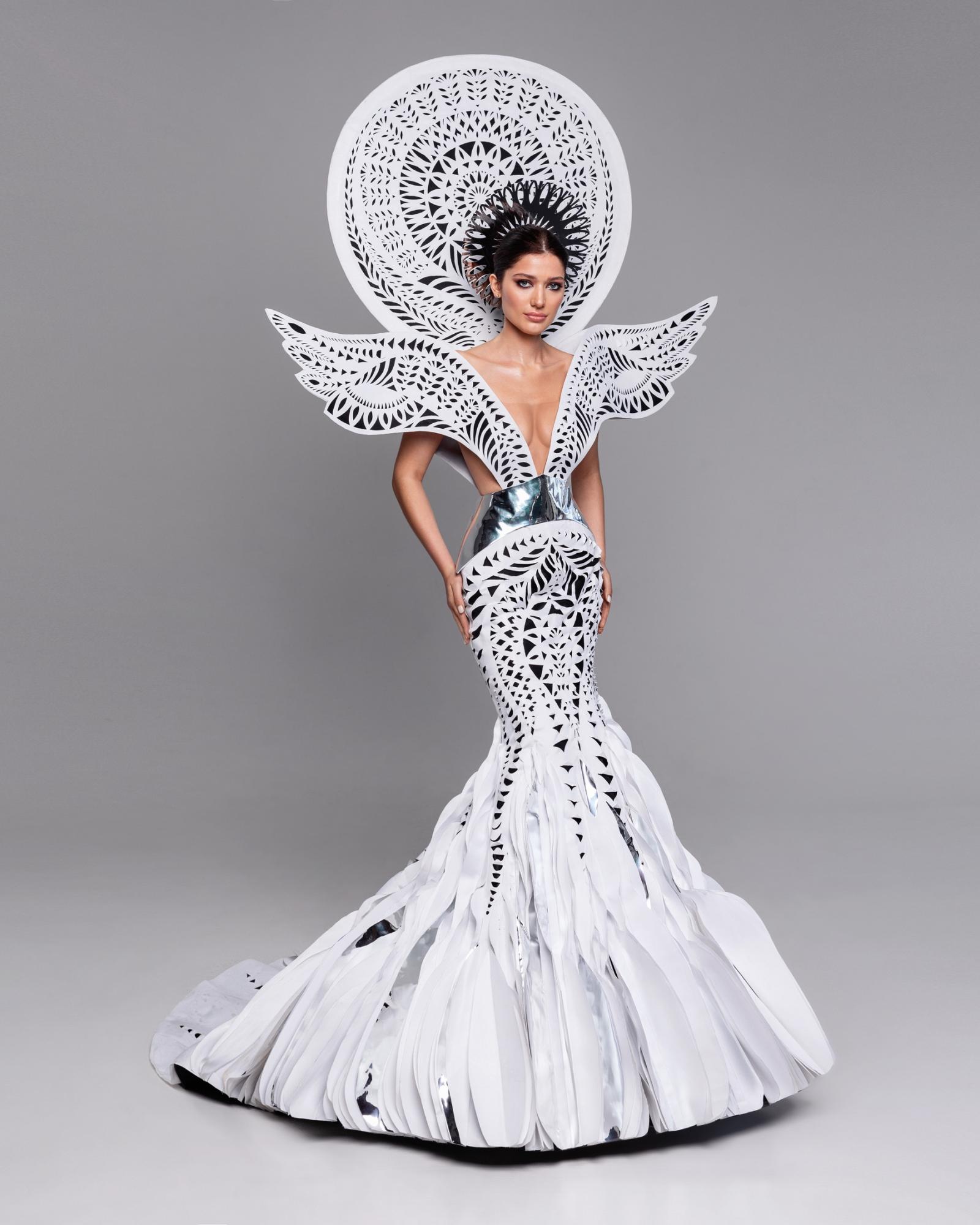 Міс Всесвіт 2021: карколомні вбрання української красуні (фото)