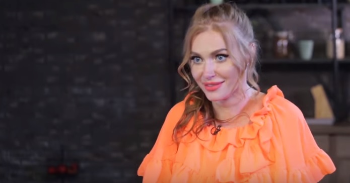 Слава з НеАнгелів озвучила свою зарплату: сума шокує