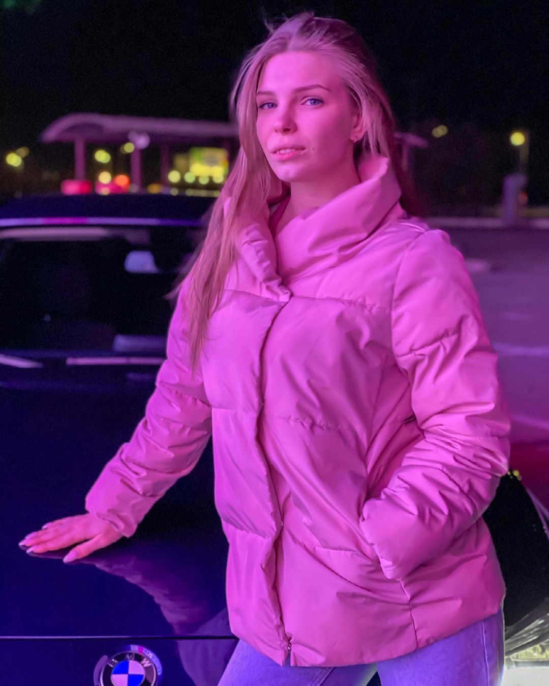 Украинский язык уже не "мерзкий": скандальная блогерша из Киева надела вышиванку и извинилась (фото)