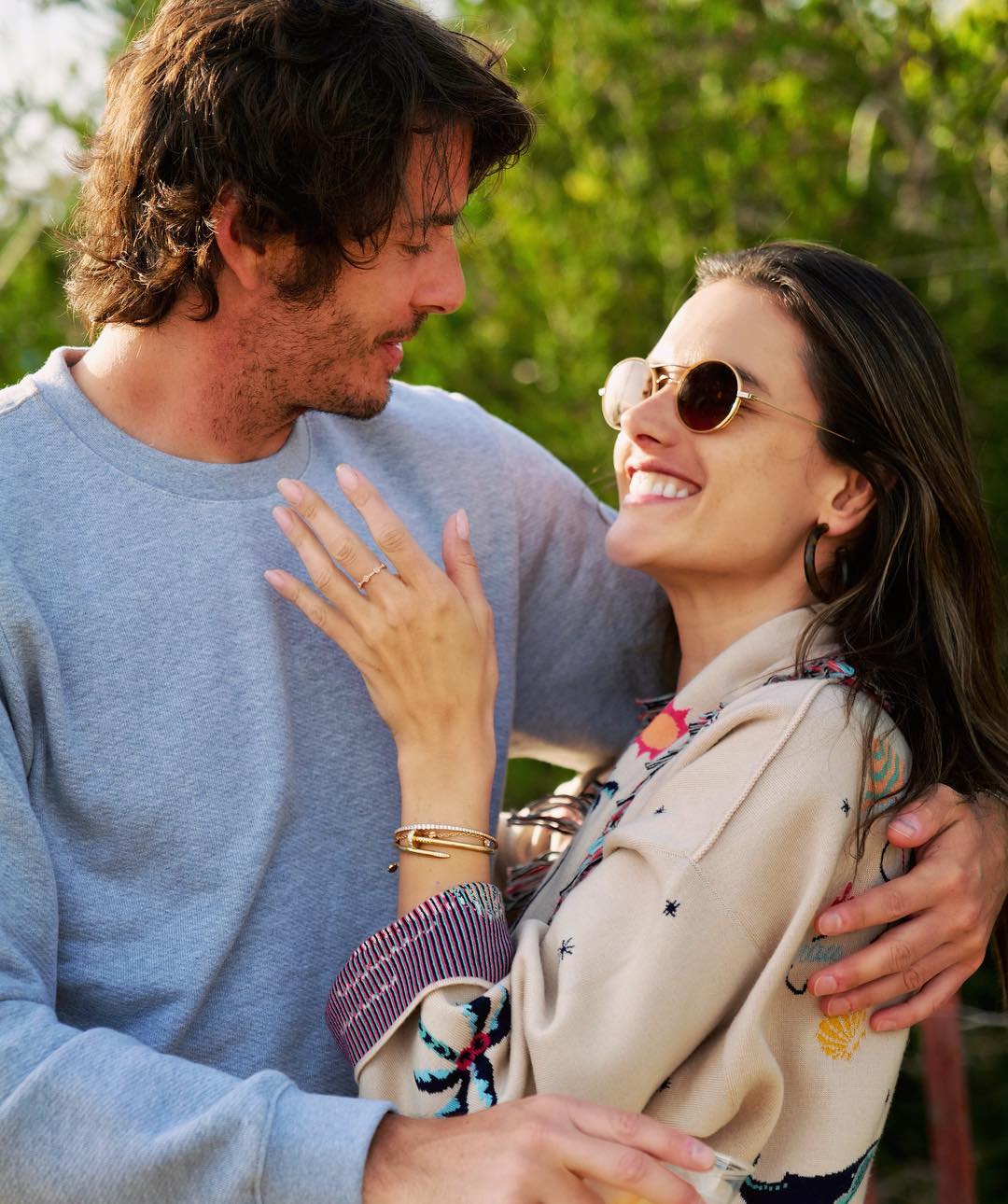 Сладкая жизнь: роскошная Алессандра Амбросио блистает в новом пляжном образе