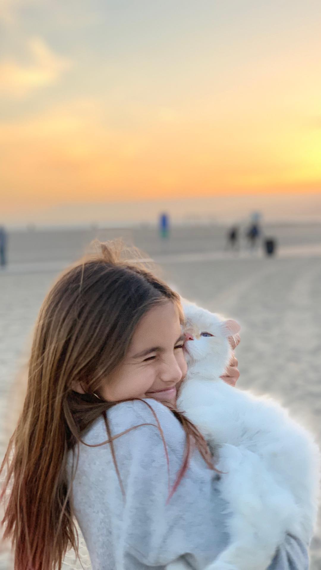 Словно сестры: Алессандра Амбросио растрогала фото с 10-летней дочкой