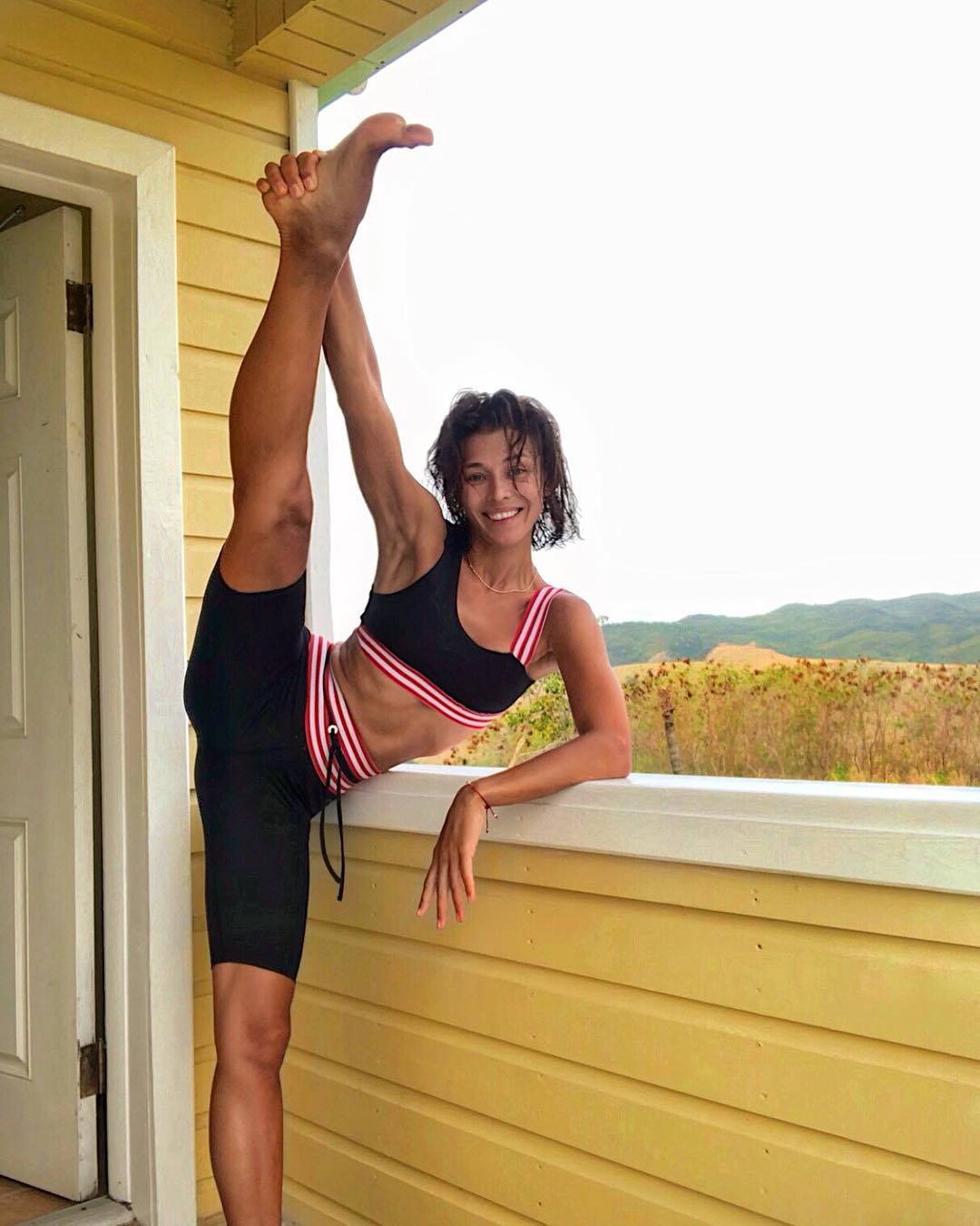 Аліна Астровська