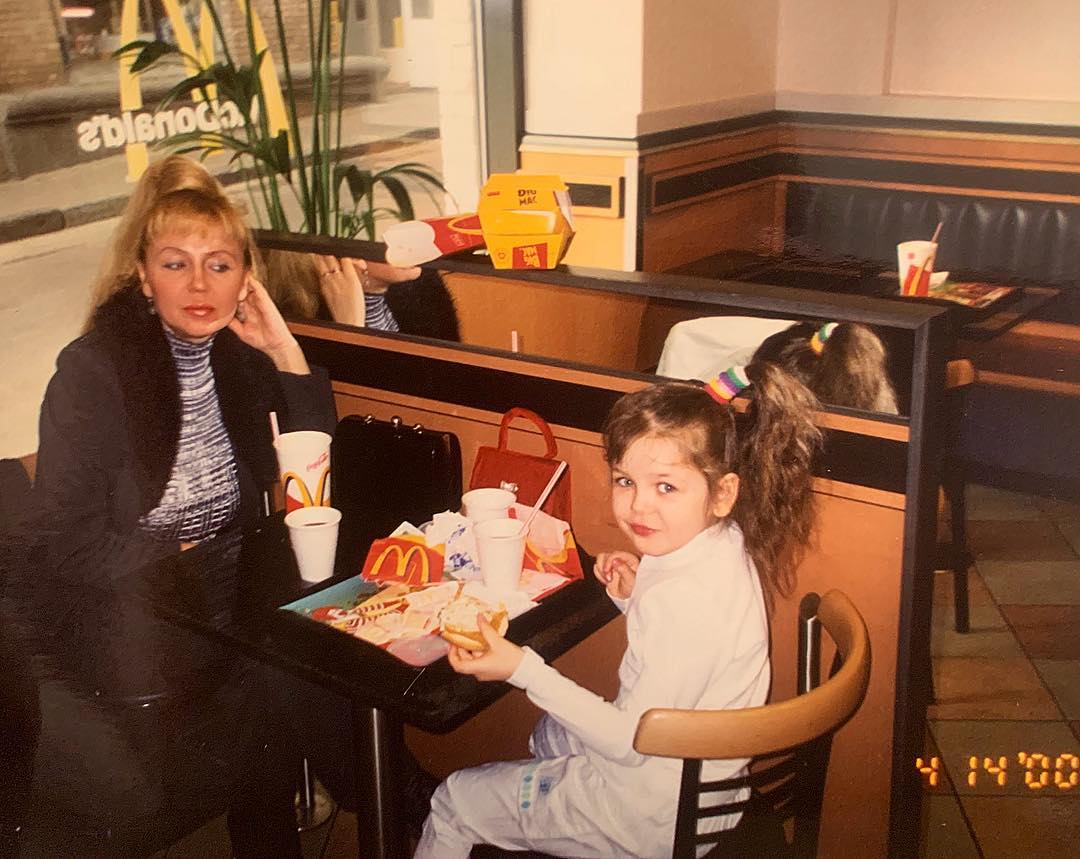 Алина Гросу необычно призналась в тайной страсти, опубликовав детские фото