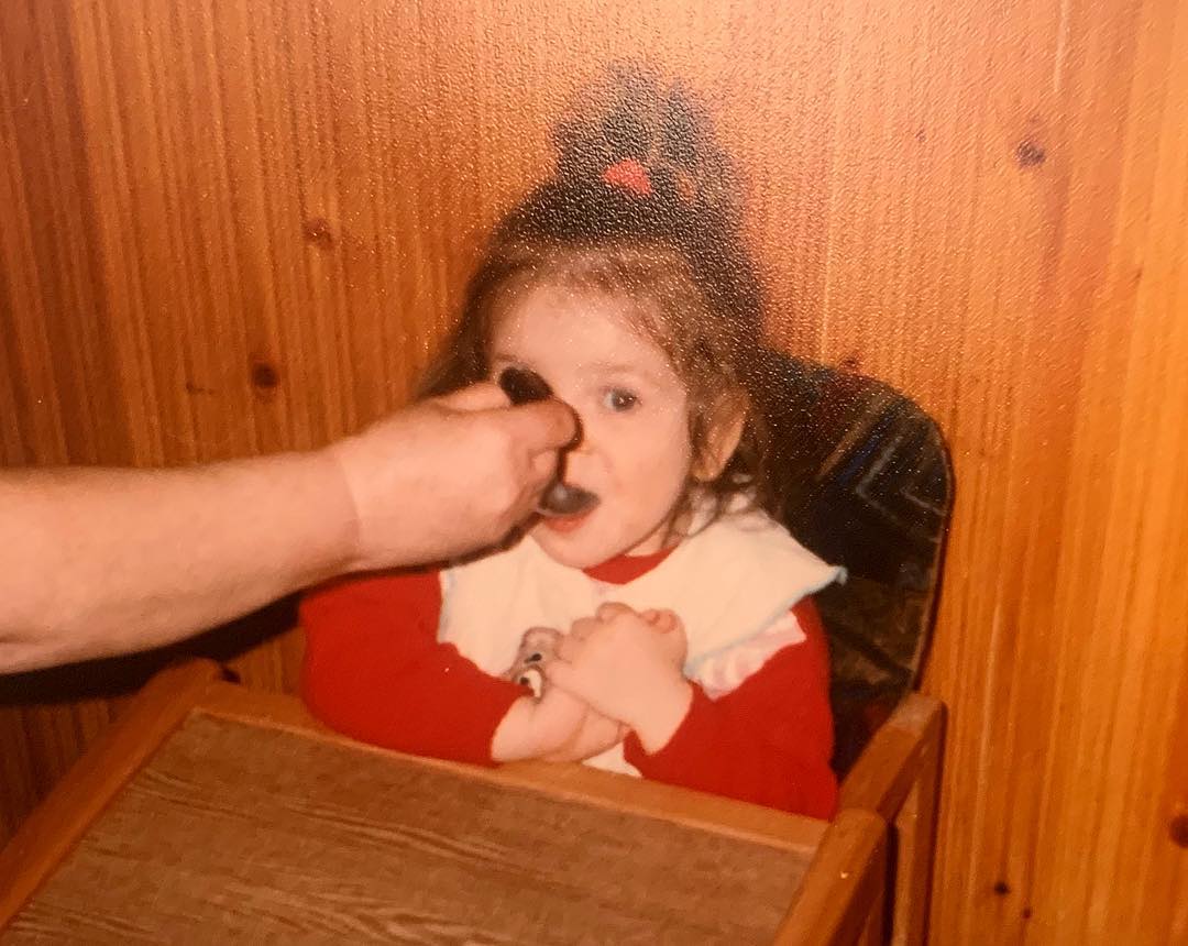 Алина Гросу необычно призналась в тайной страсти, опубликовав детские фото