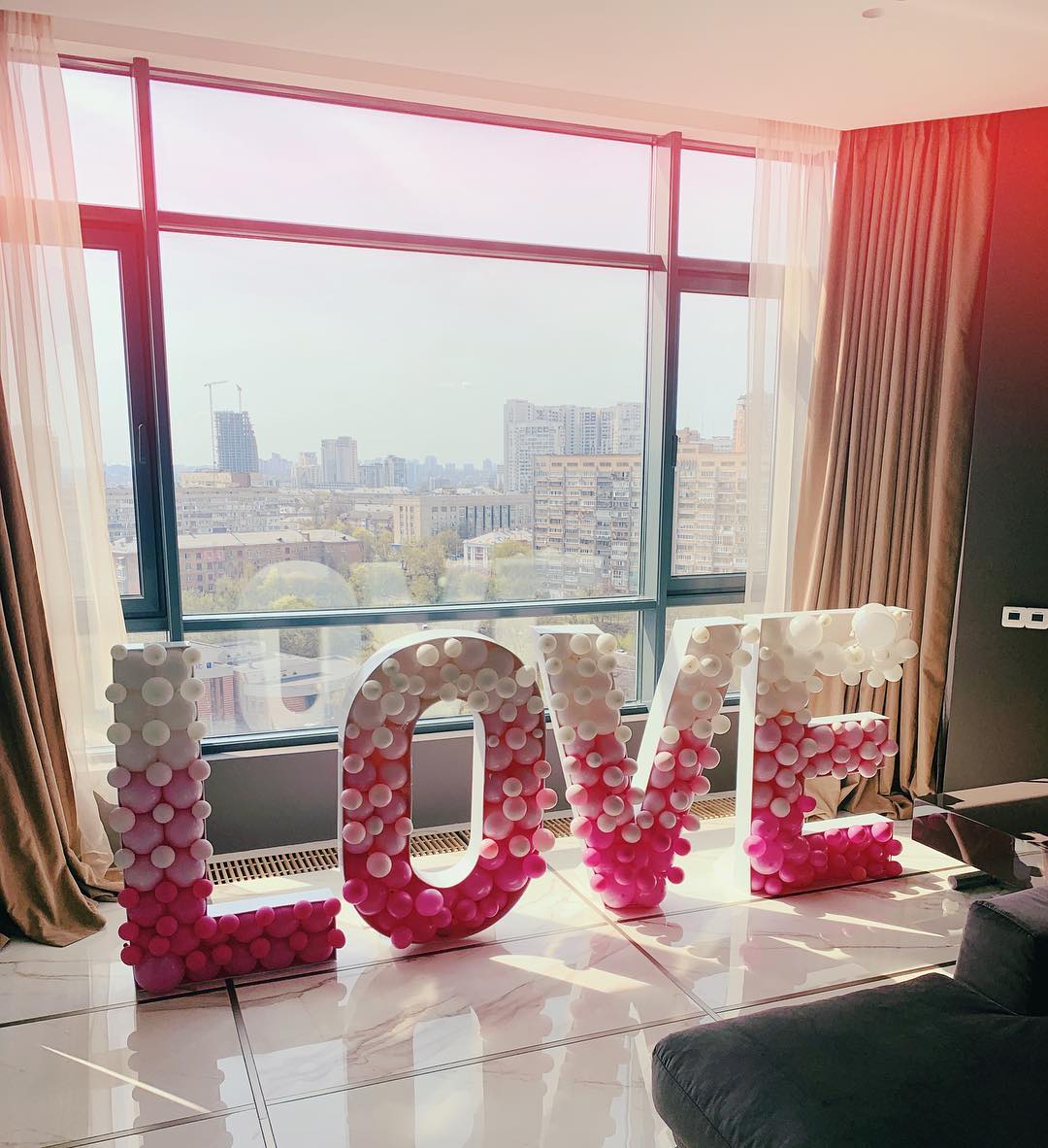 Молода дружина Миколи Тищенка з розмахом відсвяткувала день народження (фото)