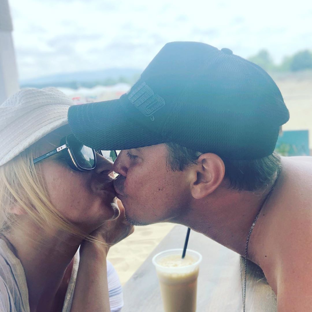 "Одно наслаждение": Лилия Ребрик с мужем вдохновили романтикой в Болгарии