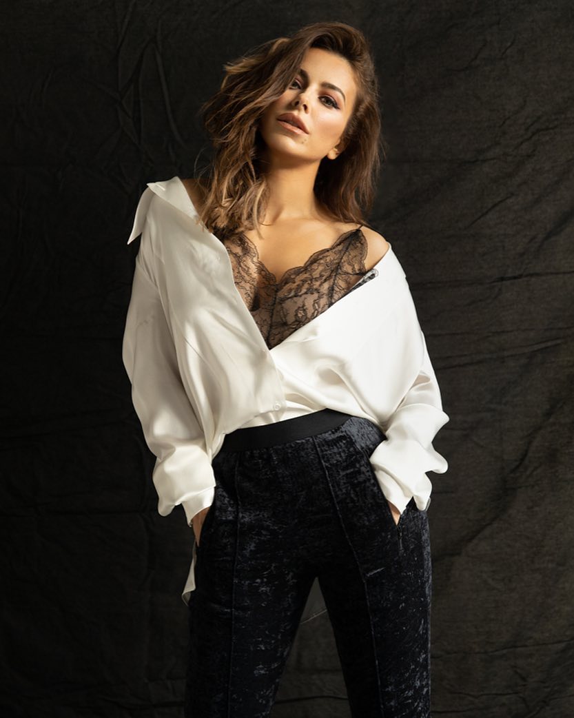 Показала белье: Ани Лорак сразила фанатов соблазнительным фото