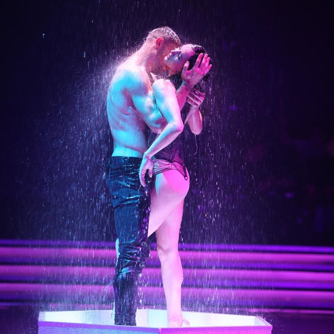 Горячо, но не пошло: "грязные" танцы Ризатдиновой и Прохорова покоряют сеть