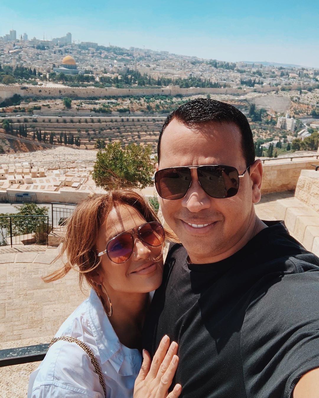 Це любов! Дженніфер Лопес расторгала мережу романтичним фото з чоловіком