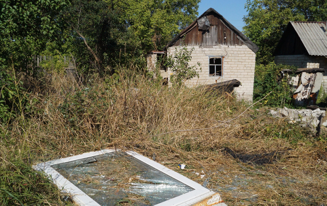 В Лисичанске в частном доме произошел взрыв, пострадала женщина