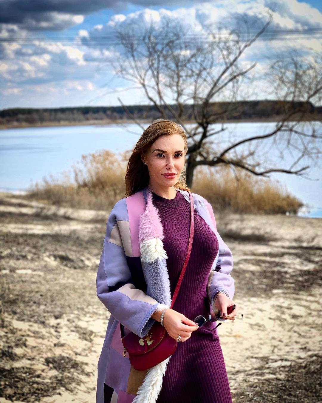 Буйство красок: Слава Каминская примерила яркий весенний образ