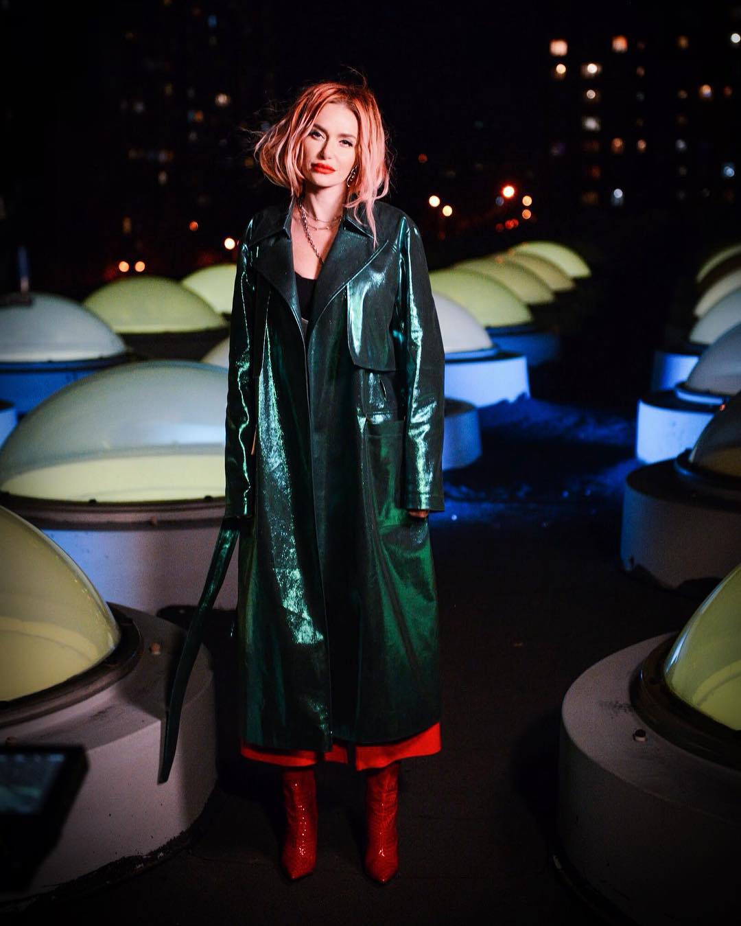 Леди-соблазн: Слава из НеАнгелов &quot;зажигает&quot; чувственным фото