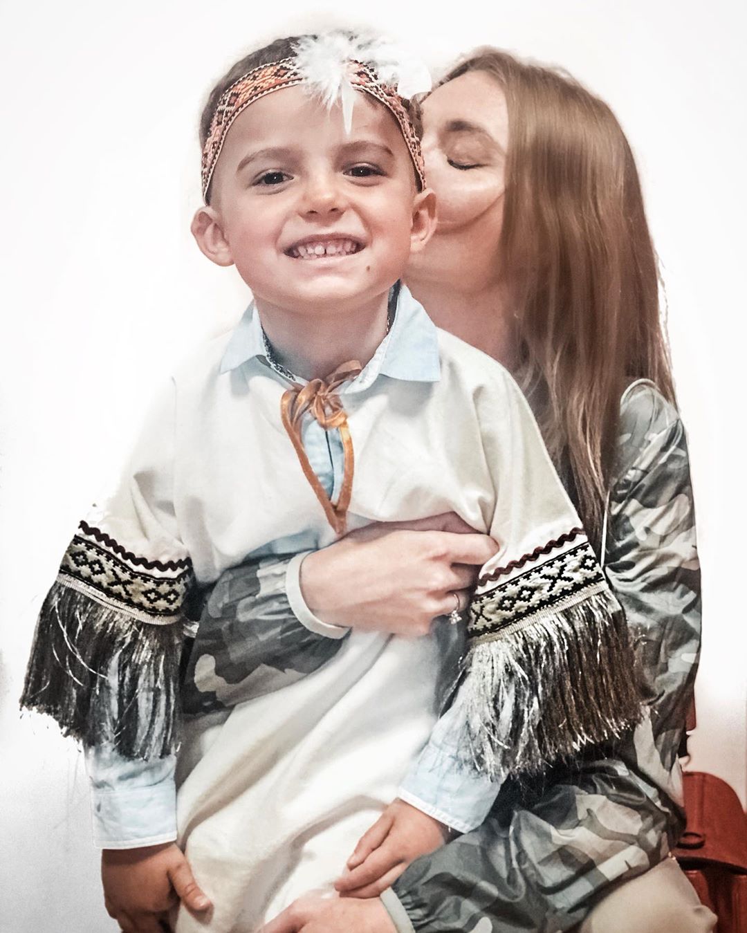 Слава Камінська з сином Леонардом